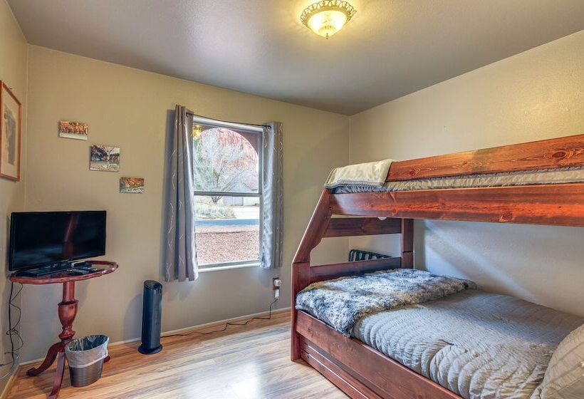 Kanab Home W/ Deck Near Zion National Park!