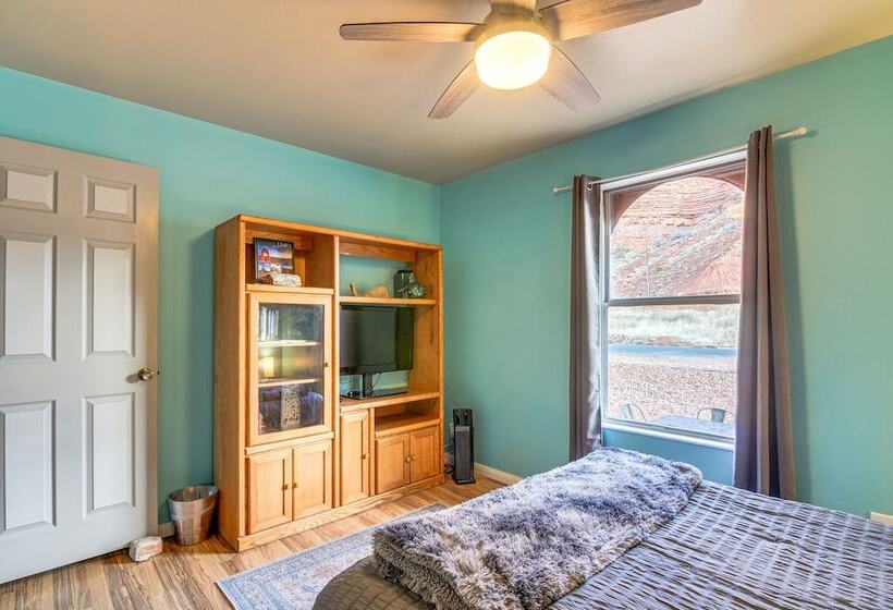 Kanab Home W/ Deck Near Zion National Park!