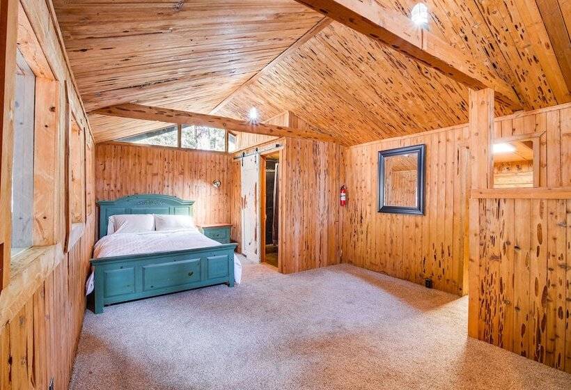Klamath Falls Cabin W/ Private Sauna & Fire Pit!