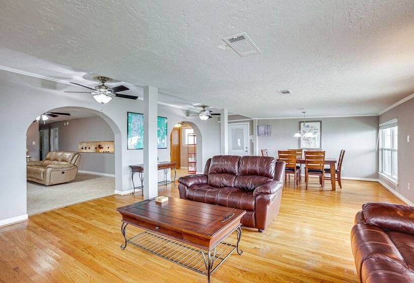 Lakefront Livingston Retreat W/ Dock & Fire Pit!