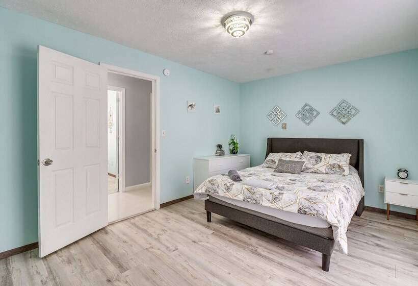 Long Pond Home W/ Private Hot Tub & Game Room