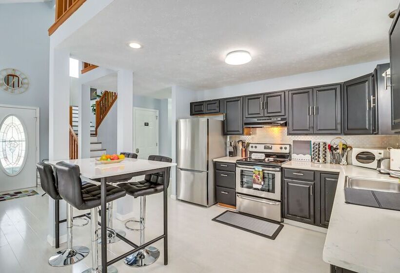 Long Pond Home W/ Private Hot Tub & Game Room