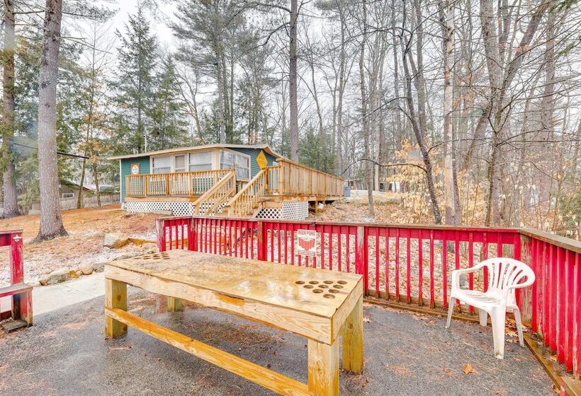 Lovely Maine Cabin W/ Deck, Gas Grill & Fire Pit!