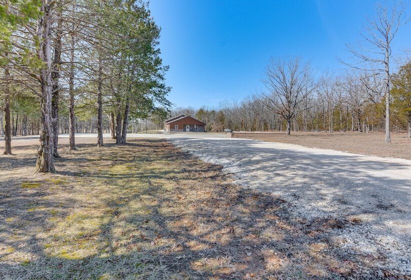 Marionville Cottage On 70 Acres W/ Recreation Room