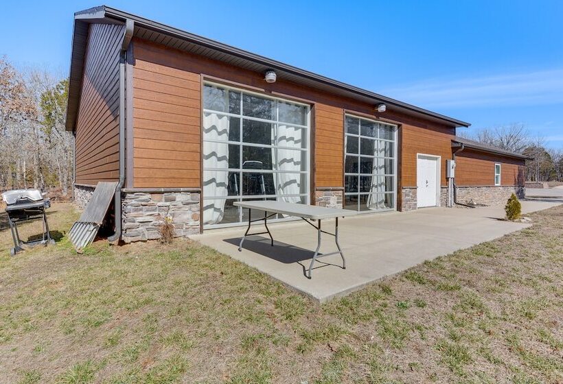 Marionville Cottage On 70 Acres W/ Recreation Room