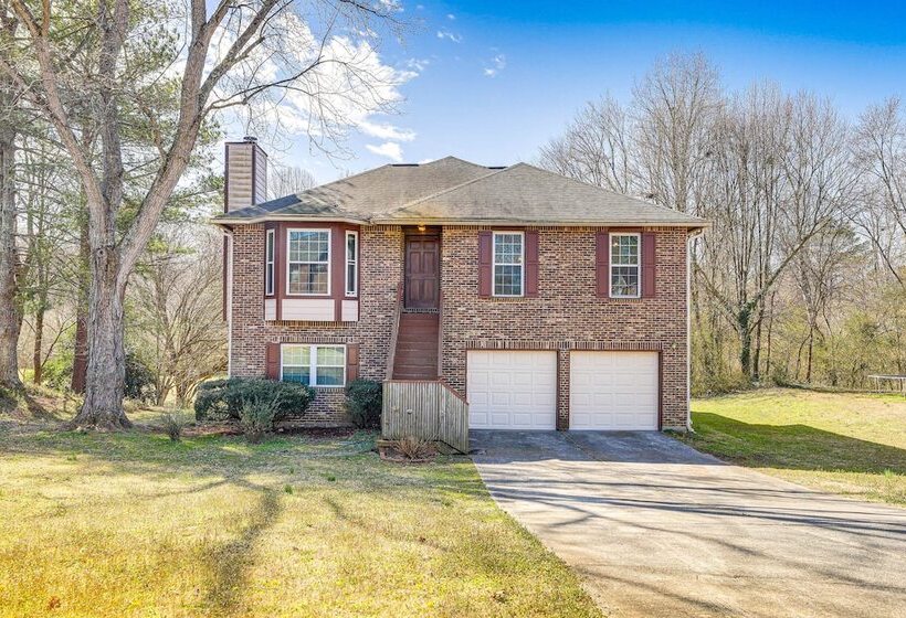 Minimalist Alpharetta Home W/ Balcony Near Atlanta