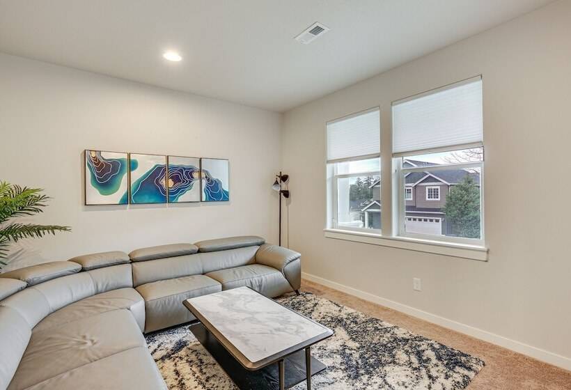 Modern Eugene Home: 2 Mi To University Of Oregon!