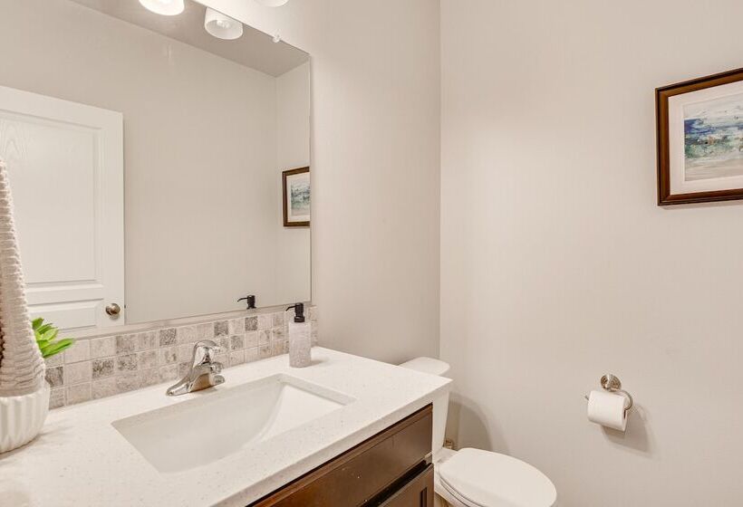 Modern Eugene Home: 2 Mi To University Of Oregon!