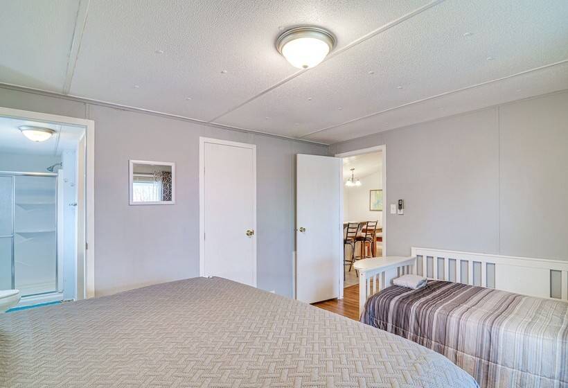 Monticello Home W/ Deck & Fire Pit < 1 Mi To Water