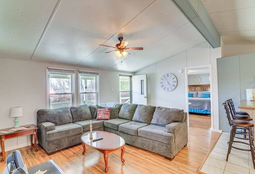 Monticello Home W/ Deck & Fire Pit < 1 Mi To Water