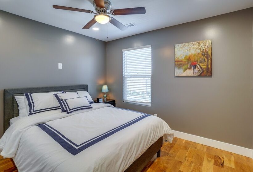 New Albany Home W/ Smart Tvs Near Ohio River!