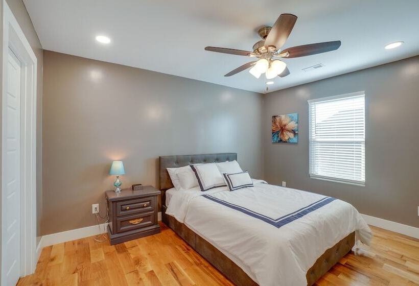 New Albany Home W/ Smart Tvs Near Ohio River!