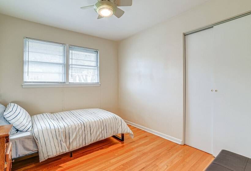 New York Abode: 2 Mi To Binghamton University!