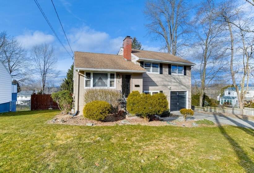 New York Abode: 2 Mi To Binghamton University!