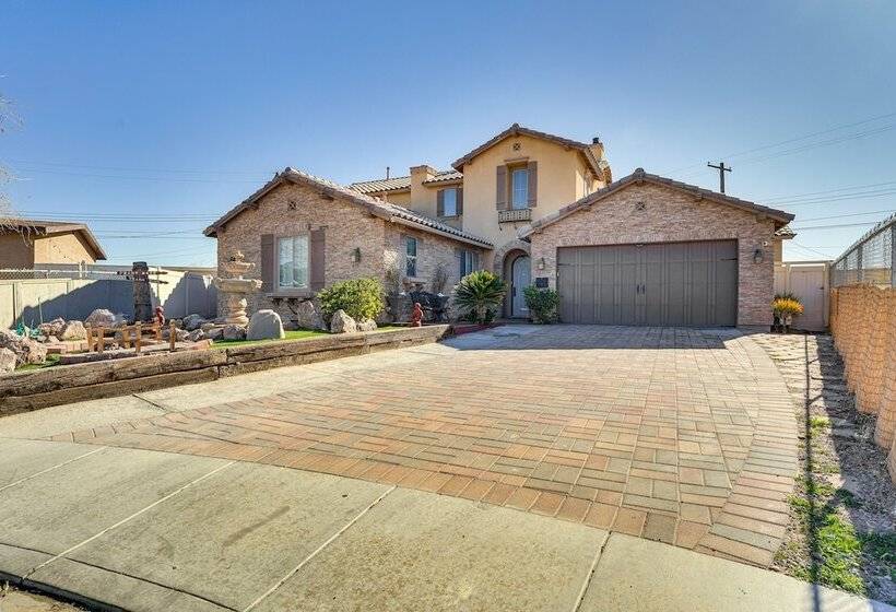 North Las Vegas Home W/ Pool ~ 9 Mi To The Strip!