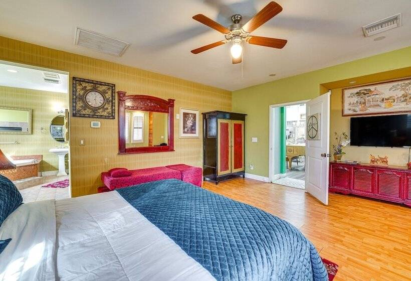 North Las Vegas Home W/ Pool ~ 9 Mi To The Strip!