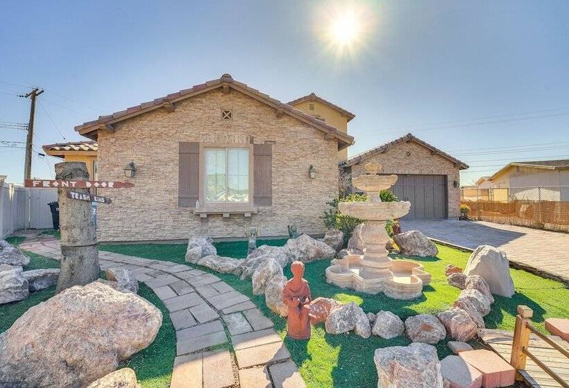 North Las Vegas Home W/ Pool ~ 9 Mi To The Strip!