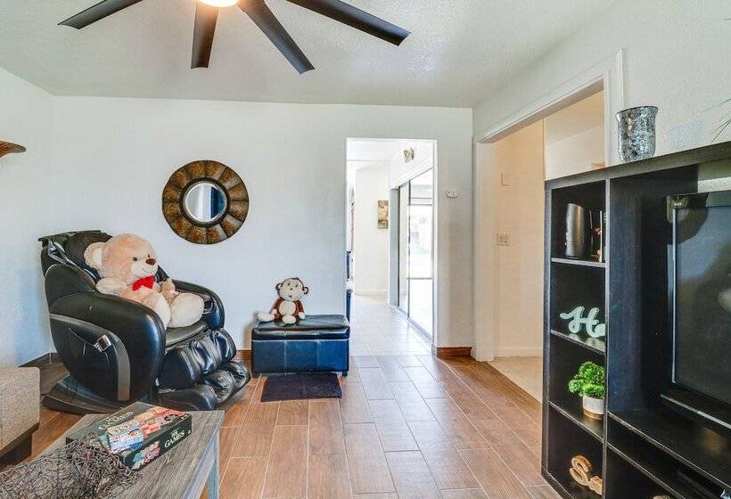 Palmdale Family Home W/ Private Pool & Backyard