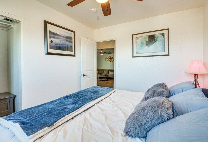 Palmdale Family Home W/ Private Pool & Backyard