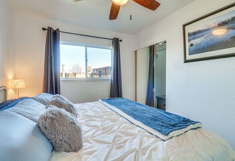 Palmdale Family Home W/ Private Pool & Backyard