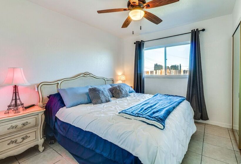 Palmdale Family Home W/ Private Pool & Backyard