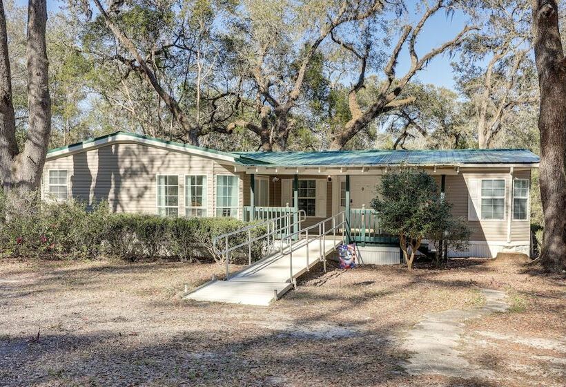 Peaceful Mcalpin Home On 5 Acres W/ Private Deck!