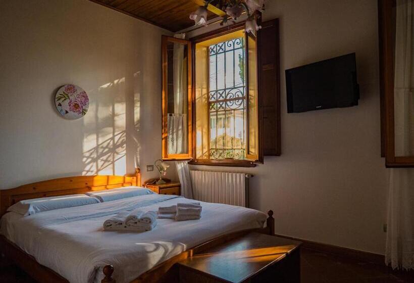 פנסיון B&b Villa Erika