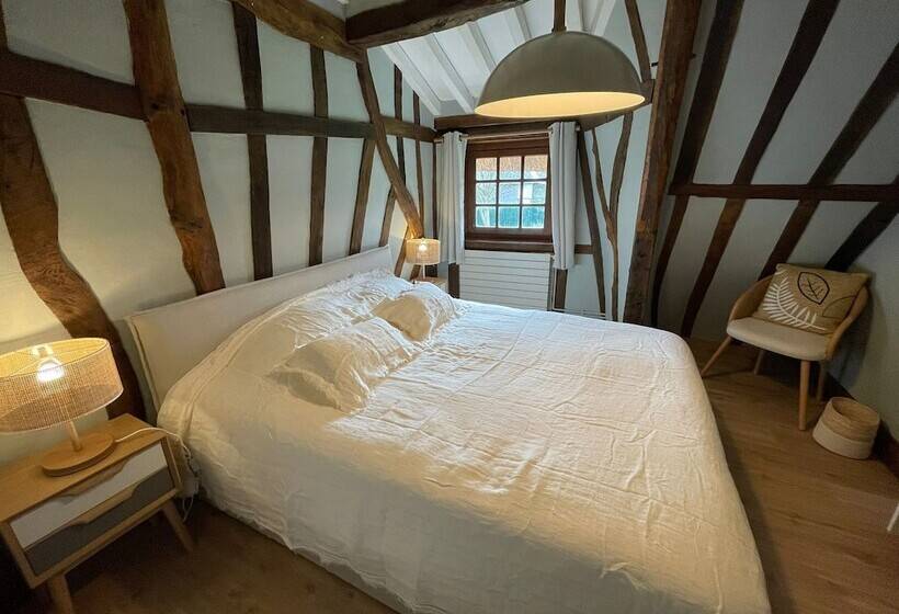 פנסיון La Chaumière Normande