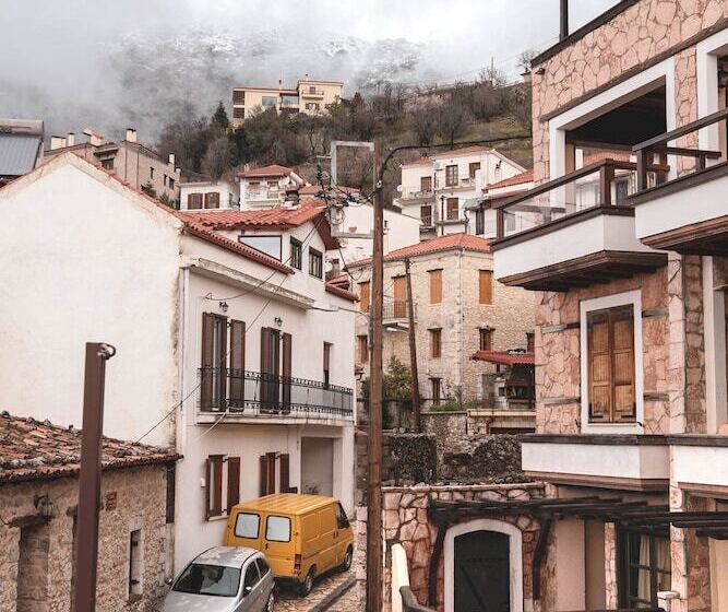 پانسیون Lykovrisi Guest House