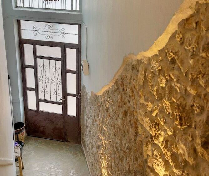 پانسیون Lykovrisi Guest House