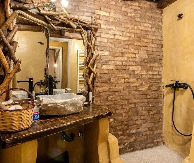 پانسیون Lykovrisi Guest House