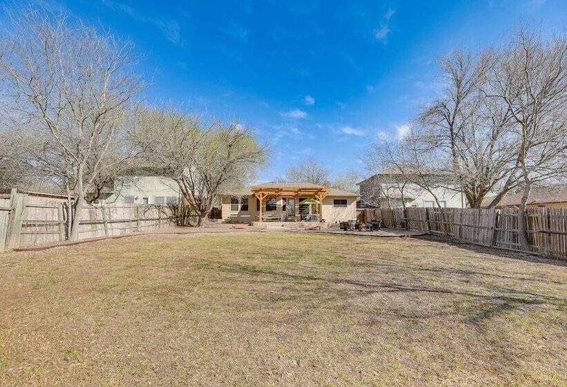 Pet Friendly Austin Home W/ Patio & Fenced Yard!