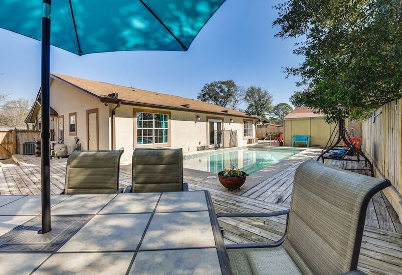 Pet Friendly Fort Walton Beach Home: 4 Mi To Ocean