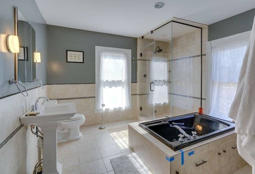 Pet Friendly Hudson Home Near Won Dharma Center!