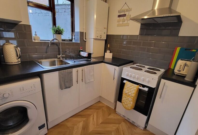 Резиденция Heart Of Lincoln City, 3 Bedrooms, Sleeps 4 Guests