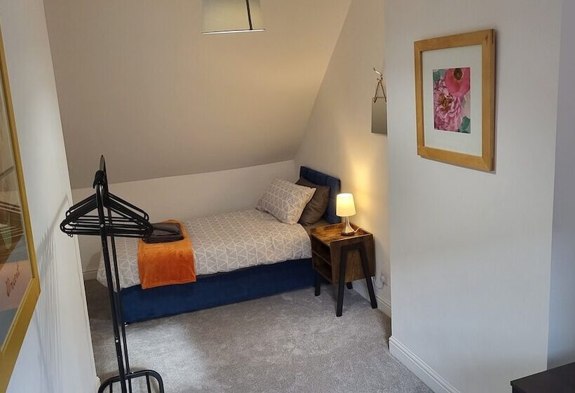 Резиденция Heart Of Lincoln City, 3 Bedrooms, Sleeps 4 Guests