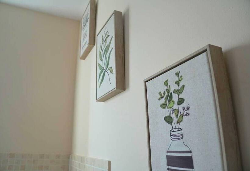 레지던스 Lovely 3 Bed House In Solihull