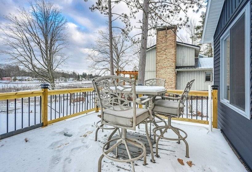 Riverfront Michigan Cottage W/ Fire Pit & Kayaks!