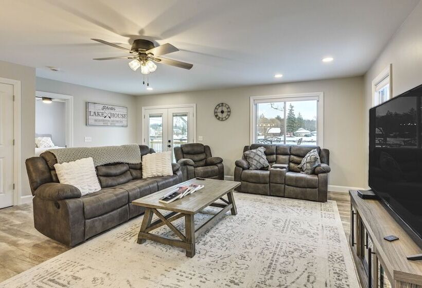 Riverfront Michigan Cottage W/ Fire Pit & Kayaks!