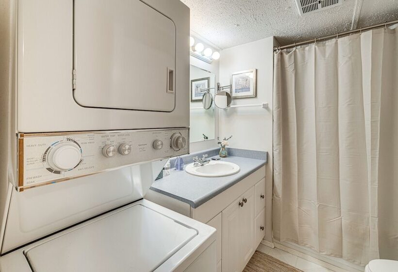 Rockaway Beach Home, Walk To Ocean, Pet Friendly!