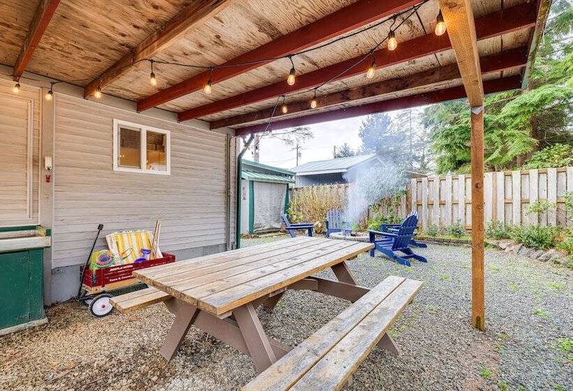 Rockaway Beach Home, Walk To Ocean, Pet Friendly!