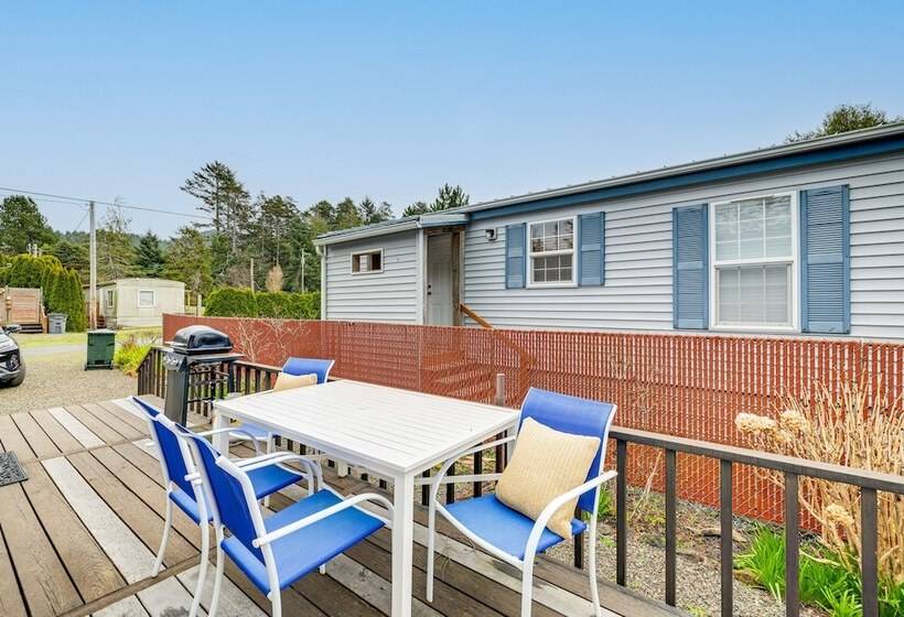 Rockaway Beach Home, Walk To Ocean, Pet Friendly!