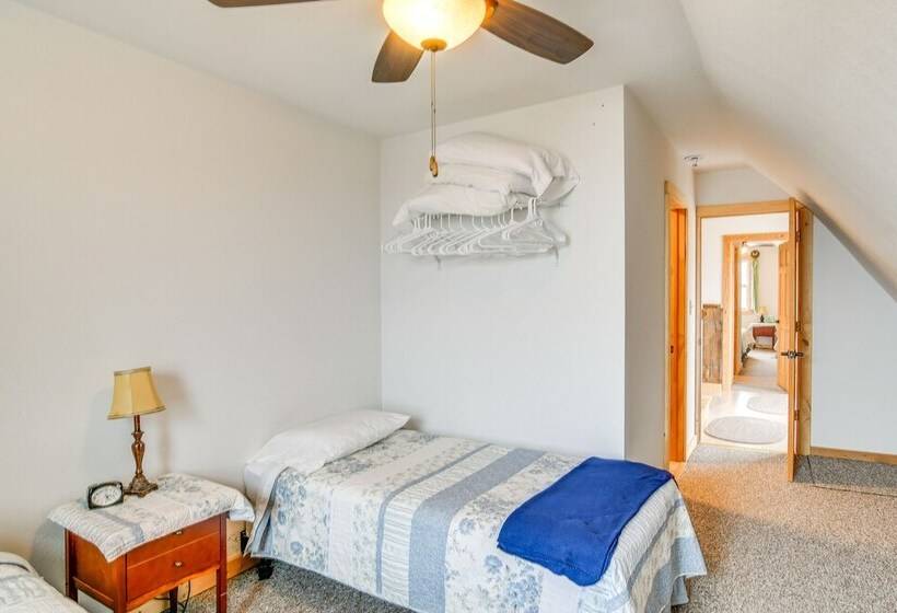 The Barn  Secluded Home 7 Mi To Afton Lake!