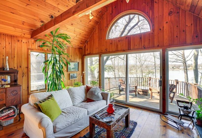 Pet Friendly Cabin Overlooking Sleepy Hollow Lake