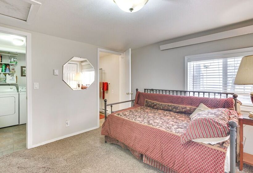 Single Story Gillette Home: Walk To Lake & Trails!