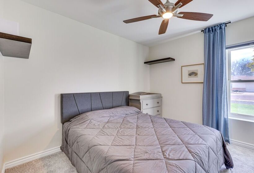 Sleek Phoenix Paradise W/ Outdoor Pool + Fire Pit!