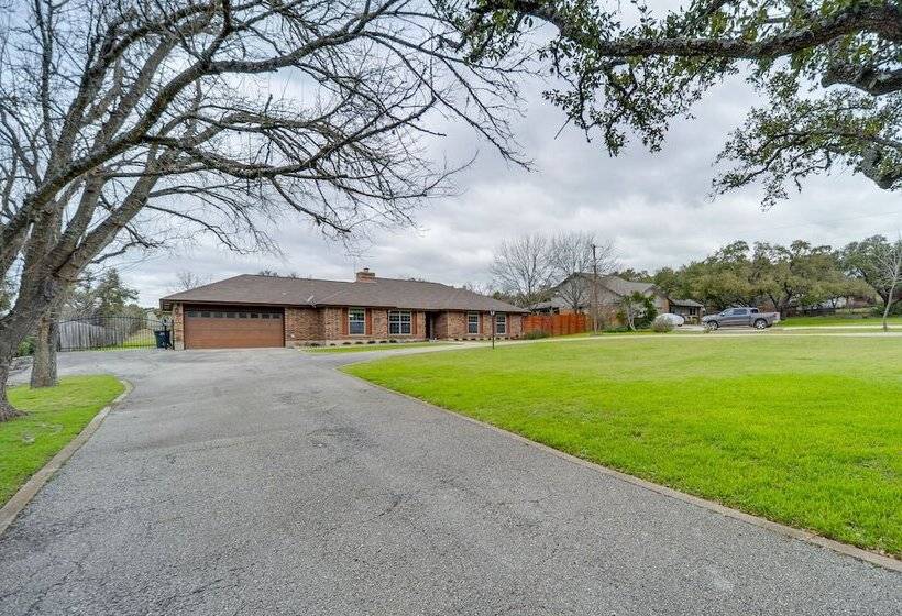 Southwest Austin Home W/ Pool, 13 Mi To Downtown!