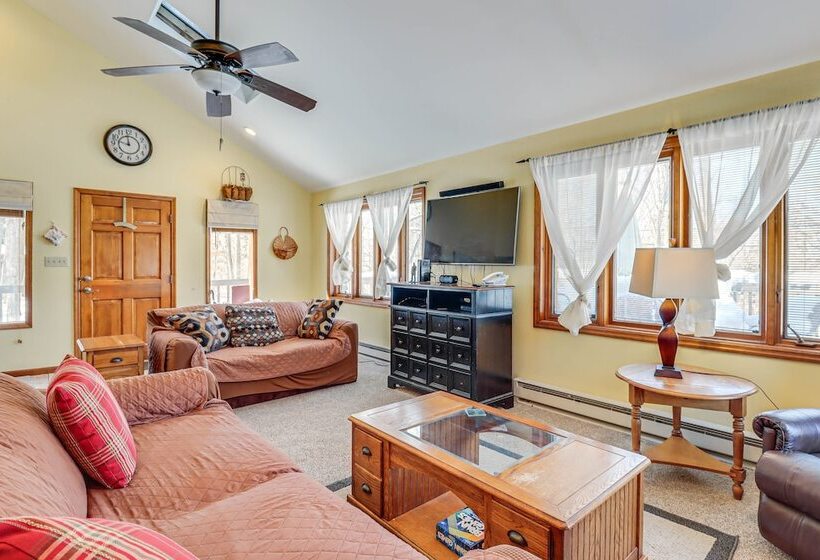 Spacious Hazleton Home   Walk To Lake Susquehanna!