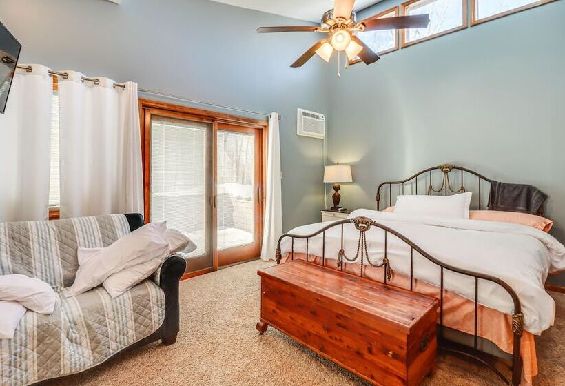 Spacious Hazleton Home   Walk To Lake Susquehanna!
