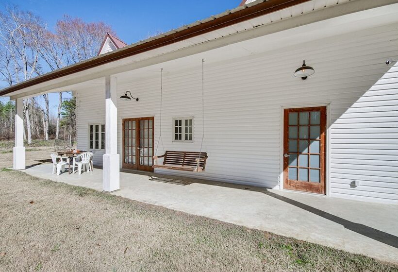 Spacious Lexington Home W/ Fire Pit: Hunt & Fish!